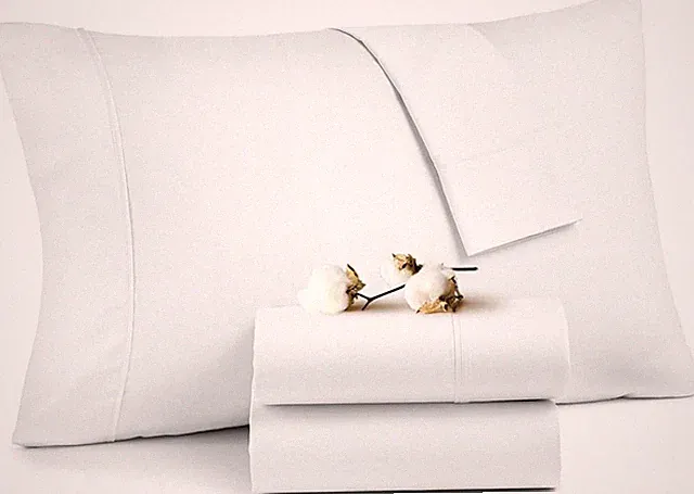 100% Egyptian Cotton Pillow Cases Set of 2, 600 Thread Count, White Queen Siz...