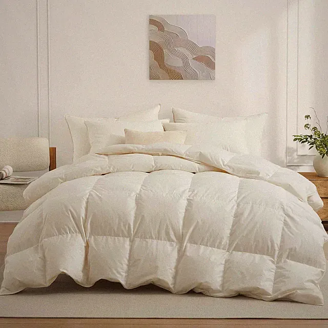All Season Fluffy 90% White Down Comforter 800 Fill Power Organic Cotton Cover